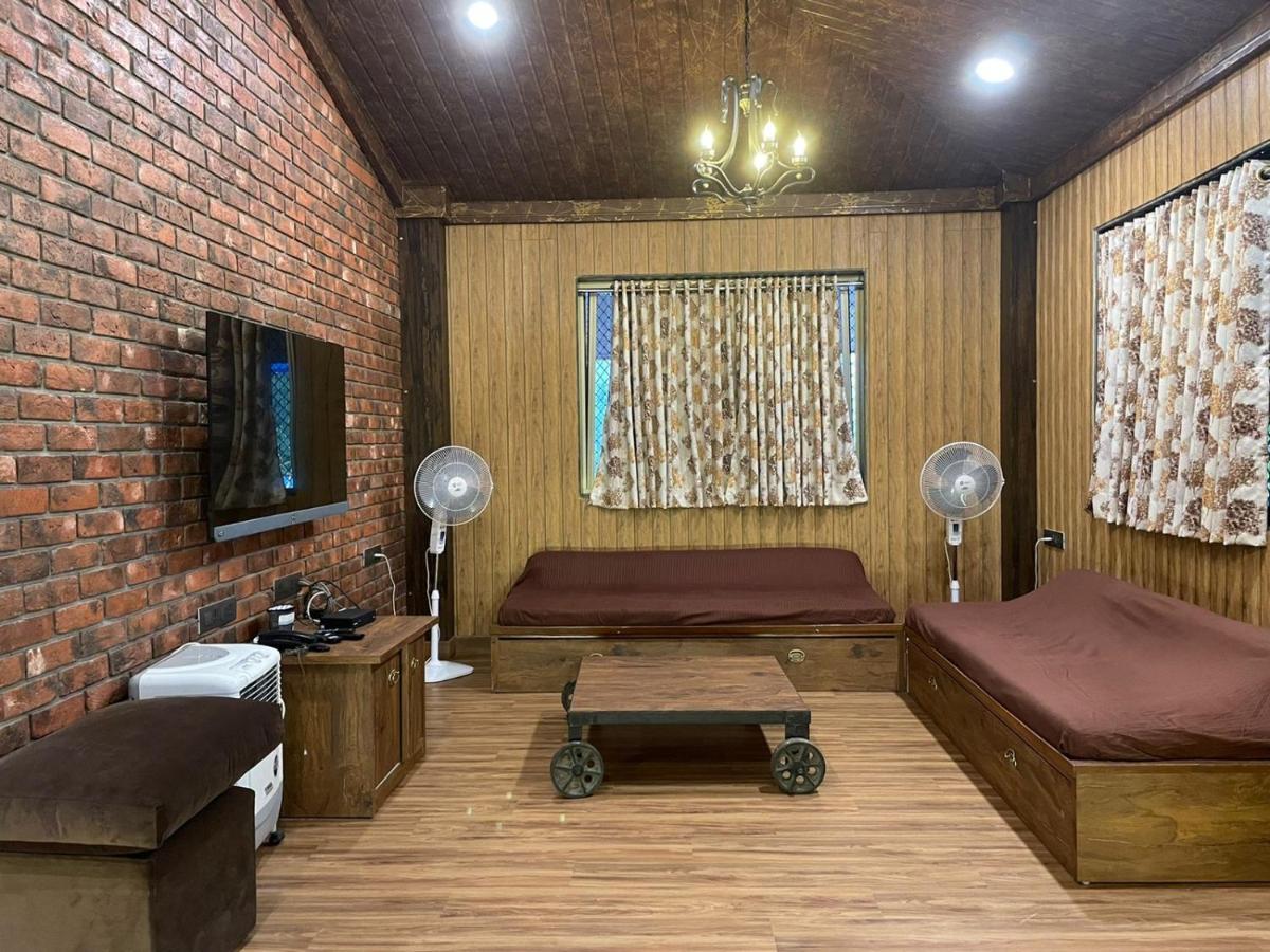 Cold Spot Village Resort มหาบาเลชวาร์ ภายนอก รูปภาพ